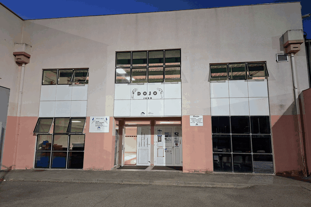 Gymnase de la Castanette — vues extérieures et entrée